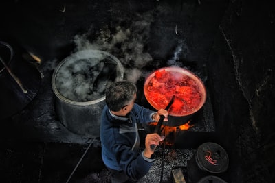 男人做饭